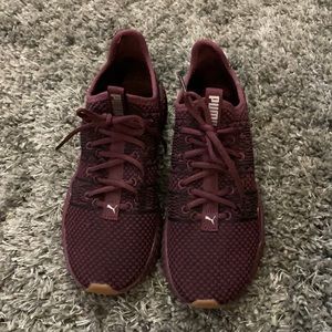 NWOT PUMA Defy Luxe sneakers